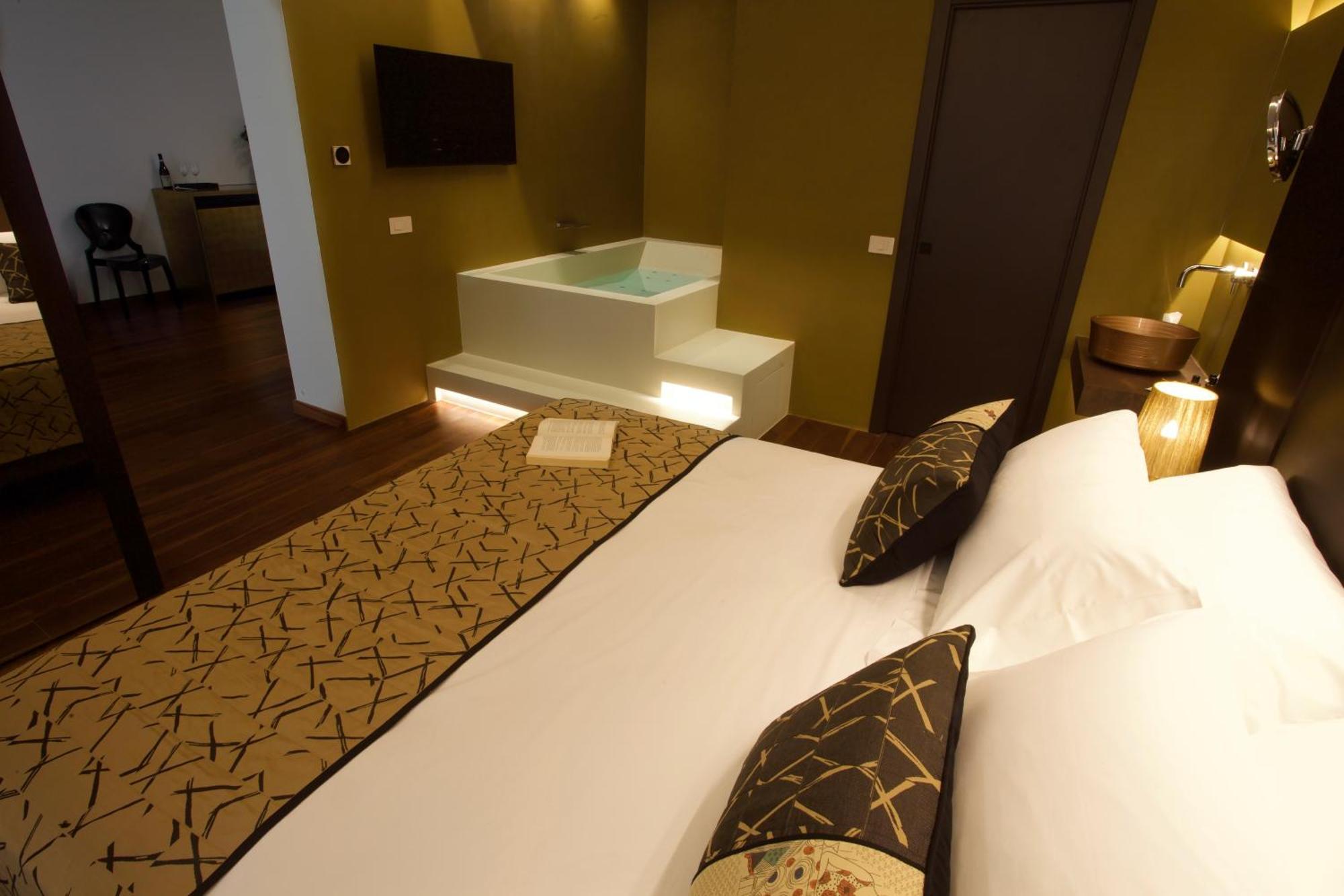 Suite with Private Pool