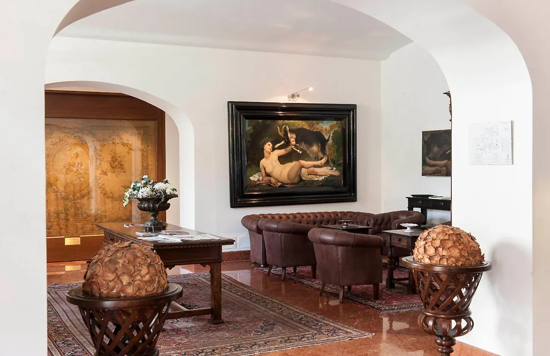 Palazzo Brunaccini Boutique Hotel-1