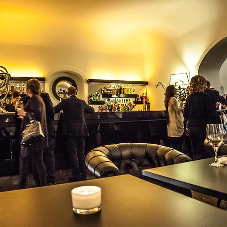 Palazzo Brunaccini Boutique Hotel-3